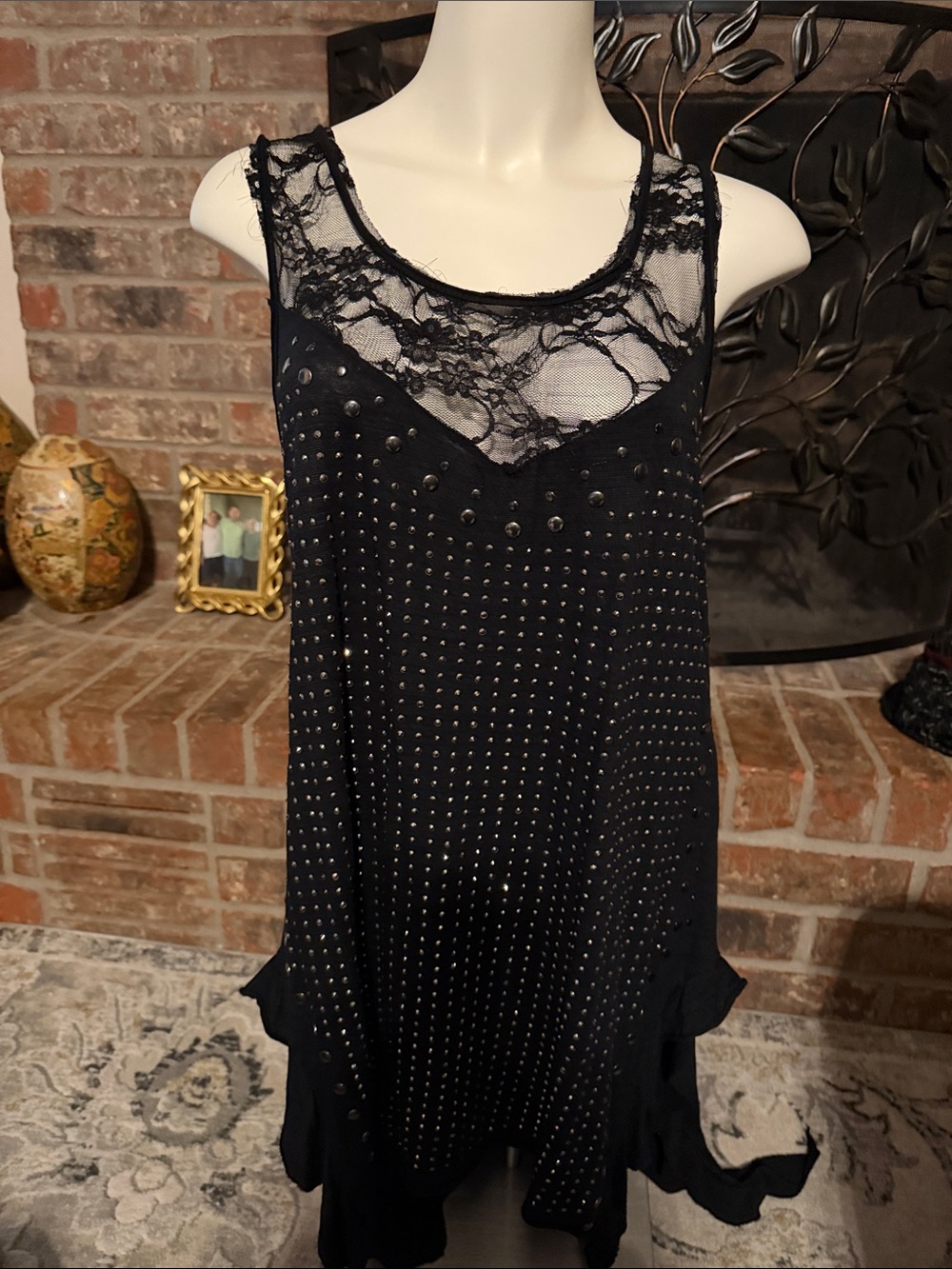 Voice of California Black Studded Lace Tunic Tank Top Sharkbite Hem Y2K Boho